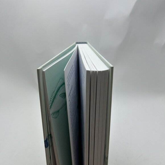 Texas Seafood: A Cookbook and Comprehensive Guide by Pj Stoops - Picture 4 of 4